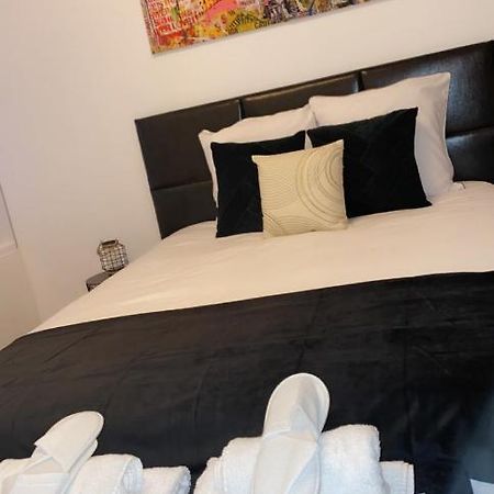 L'AppartE Black Superbe Appartement Pop ! Besançon Exteriör bild