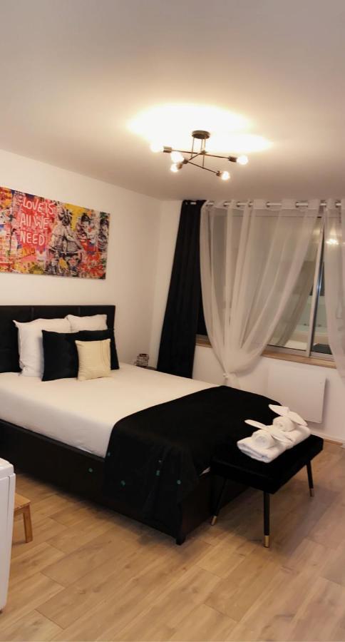 L'AppartE Black Superbe Appartement Pop ! Besançon Exteriör bild